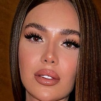 назарова арина Голая