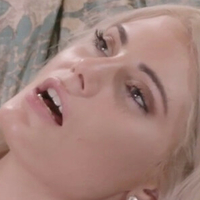 Нелла Джонс Голая