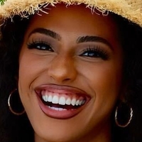 Официальная Янина Голая