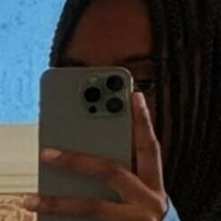 П. Ла Шэй Голая