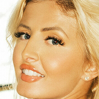 Поппи Уэйб Хьюз Голая