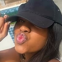 Куэле Соуза Голая