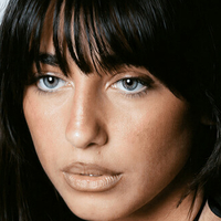 Ракеле Санторо Голая