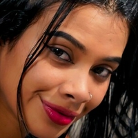 Саракорралесс Голая