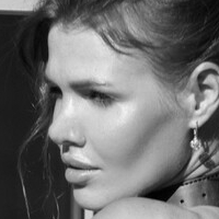 Саша Фокс Голая