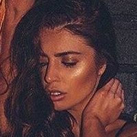 Скарлет Бувье Голая