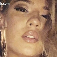 Стефани Камила Голая