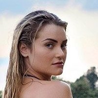 Таиз Шмитт Голая