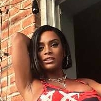 Це Джизель Феррари Голая