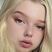 Уайт Вики Голая