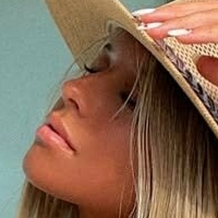 Зои Богач Голая